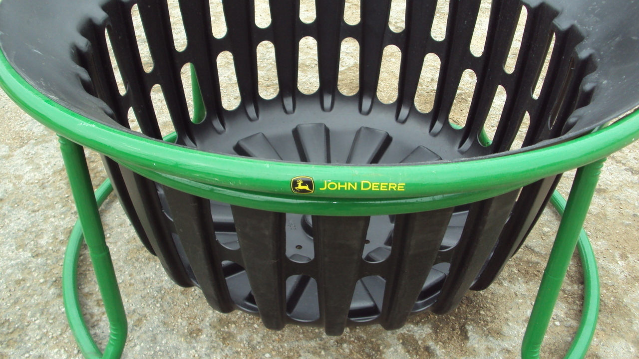 0 Tarter New John Deere Equine Hay Basket For Sale in Magnolia, TX