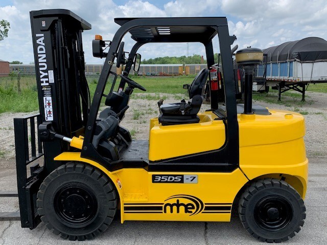 Hyundai 35d 7sa
