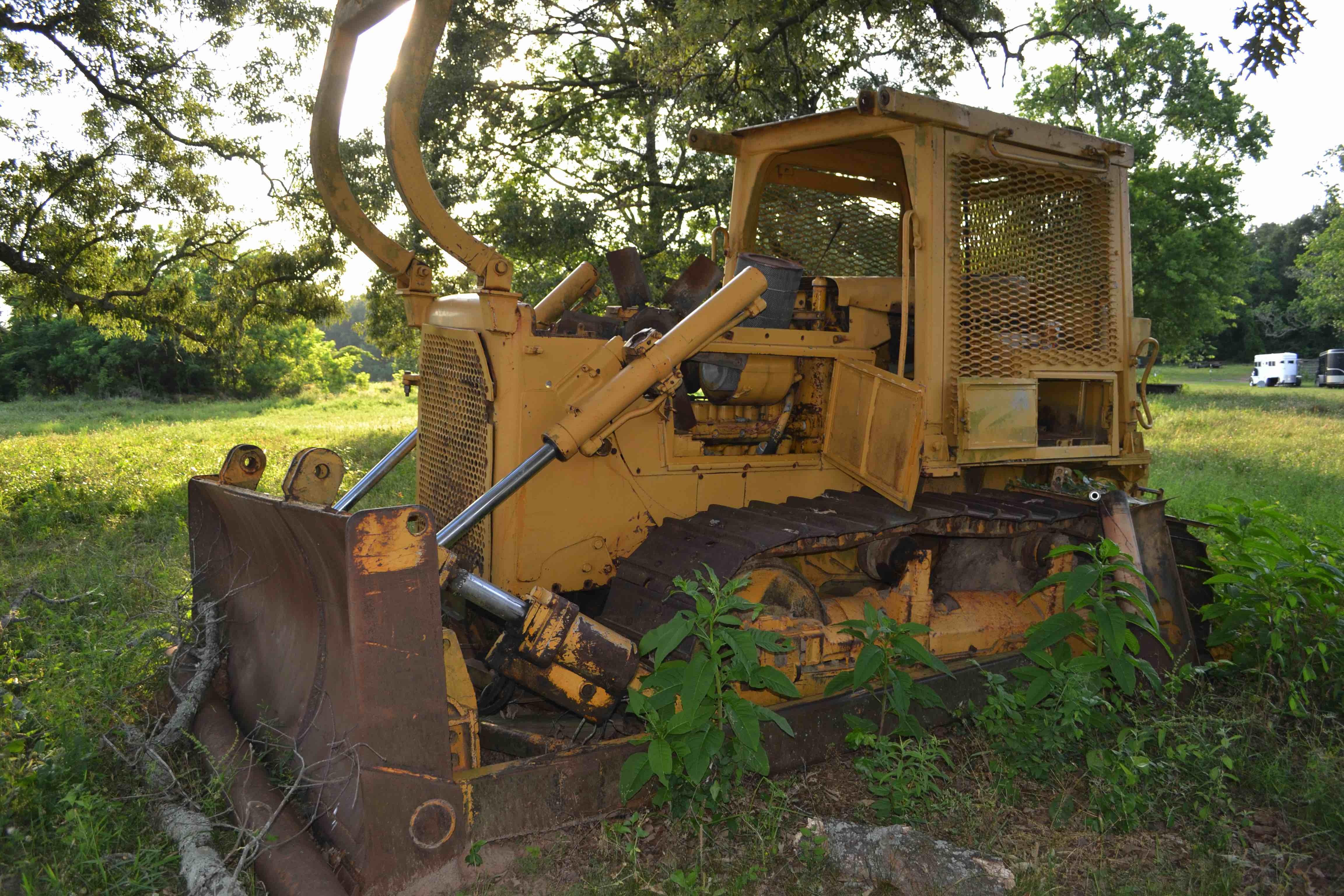 Used 1977 Caterpillar D6D For Sale in Keller, TX 5021641825