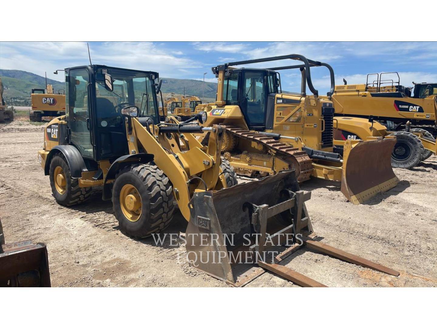 2017 Caterpillar 906M For Sale in Pasco Equipment Trader