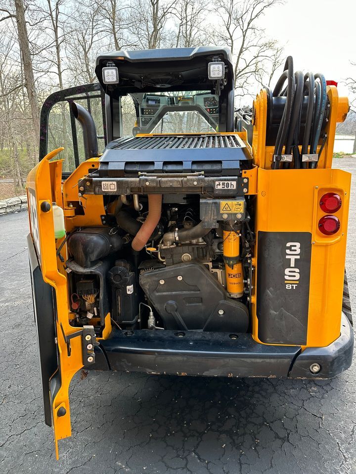 Used 2022 Jcb 3ts8t Teleskid Trackloader in Cincinnati, OH Equipment