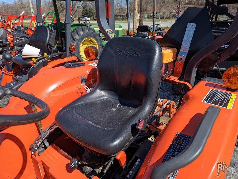 2016 Kubota L3901HST For Sale in Lucasville Equipment Trader