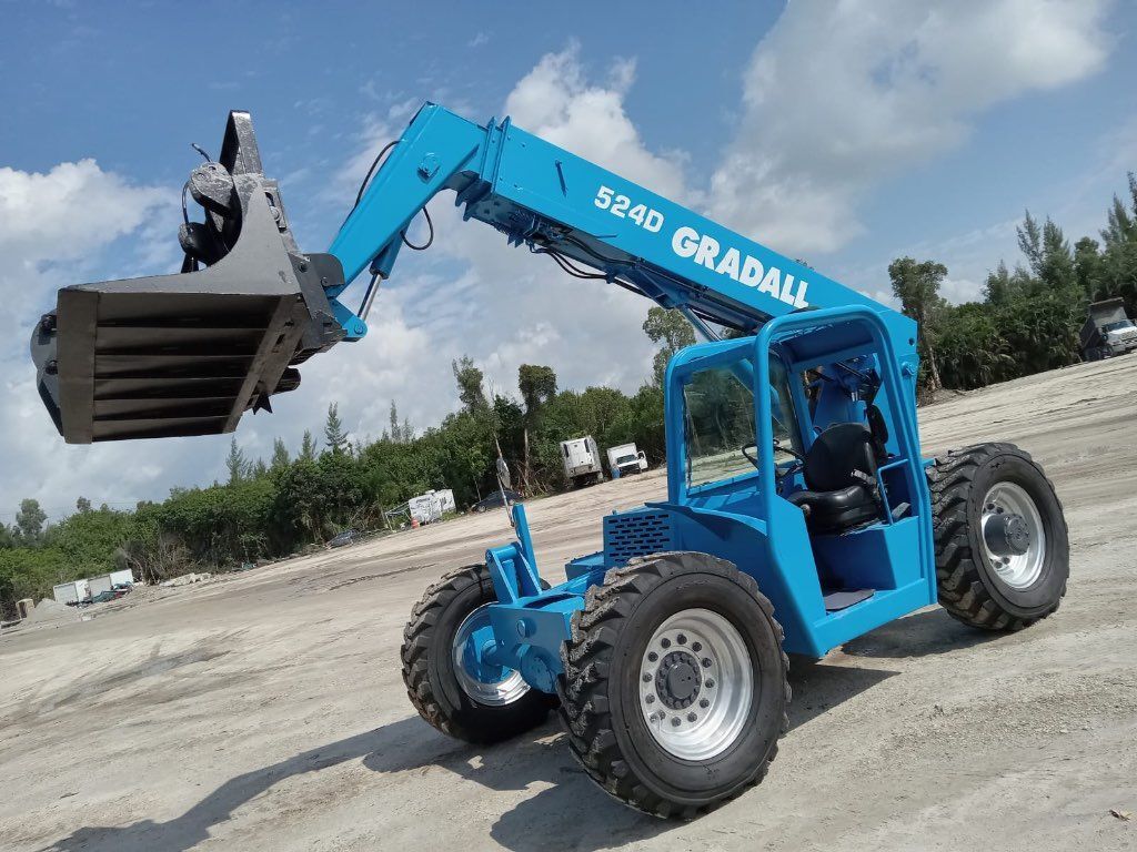 Used 2002 Gradall 524D For Sale in Miami, FL - 5026975878 - Equipment ...