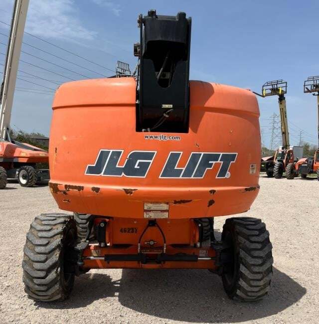 2017 JLG 660SJ