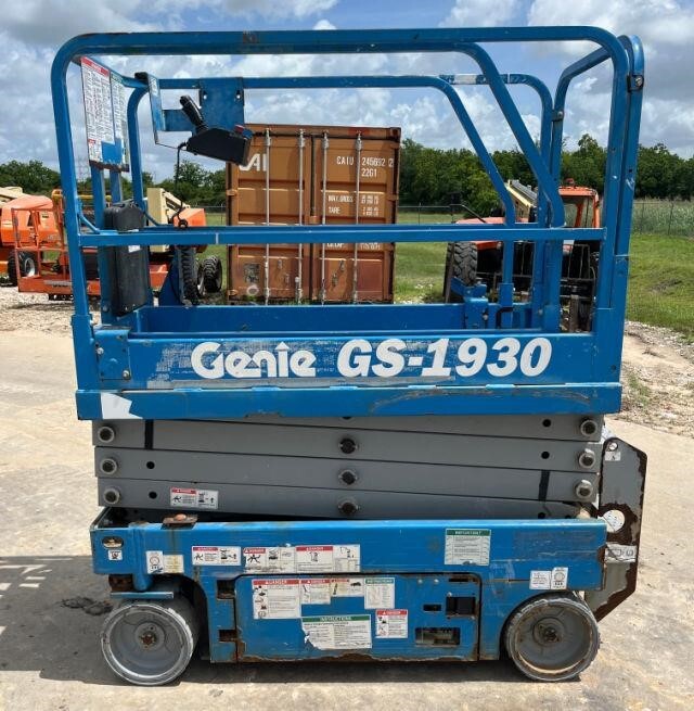 2018 Genie GS-1930