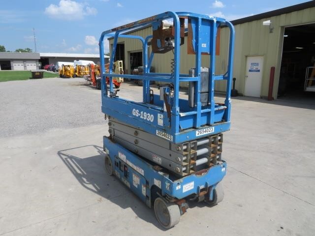 2018 Genie GS-1930