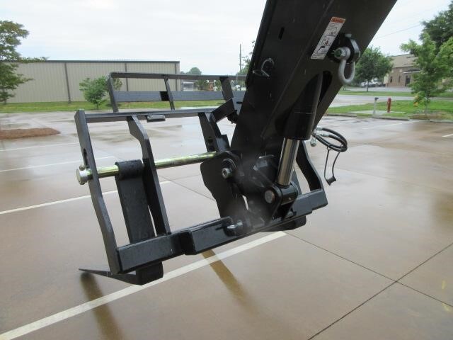 2025 JLG 943