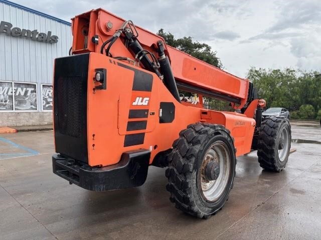 2016 SkyTrak 8042