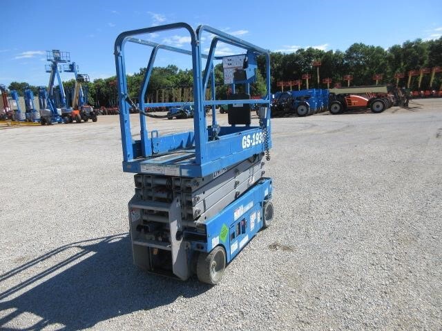 2018 Genie GS-1930