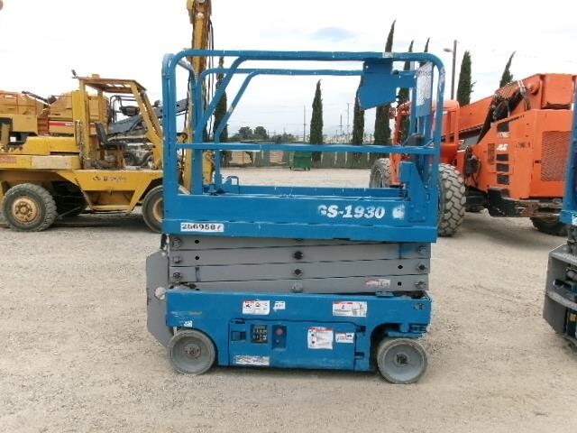 2018 Genie GS-1930