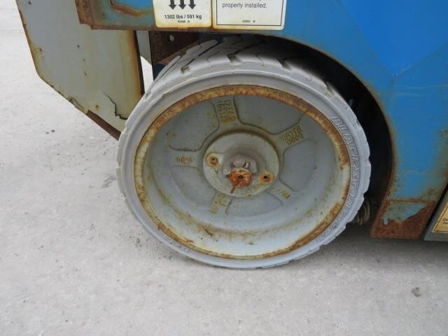 2018 Genie GS-1930
