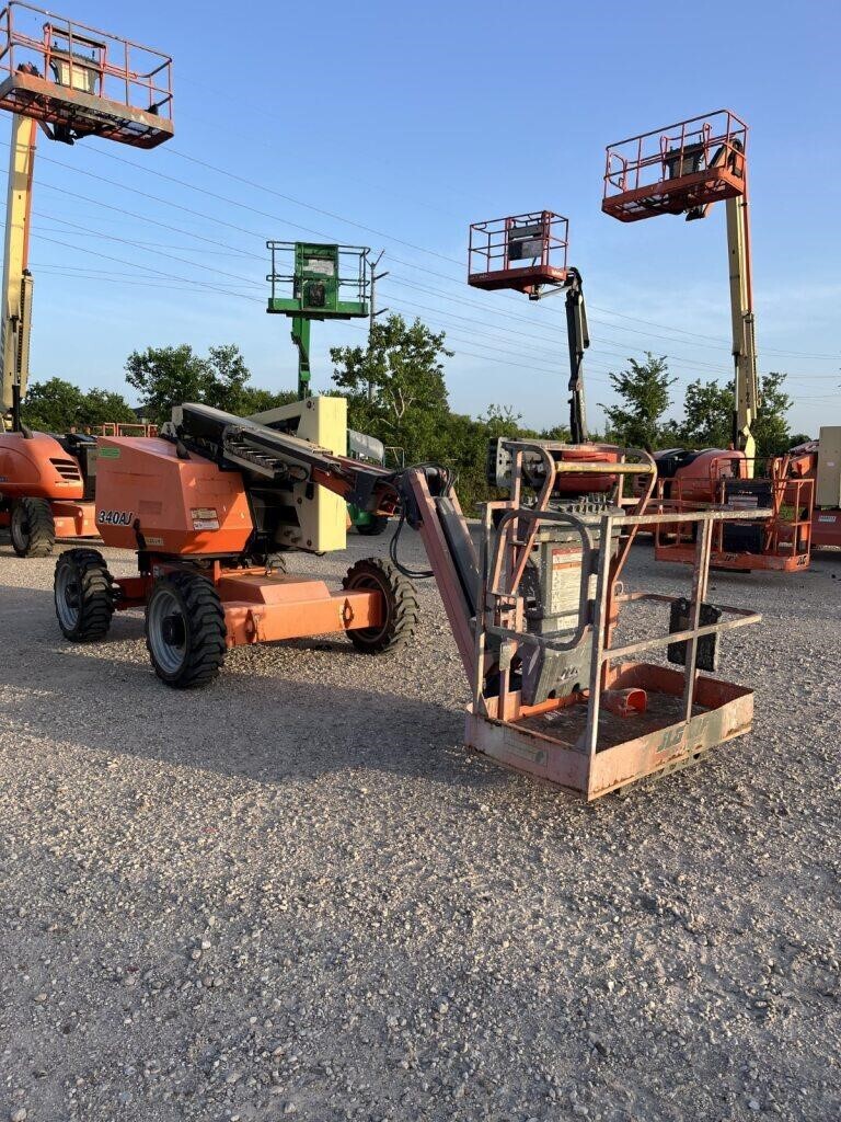 2018 JLG 340AJ