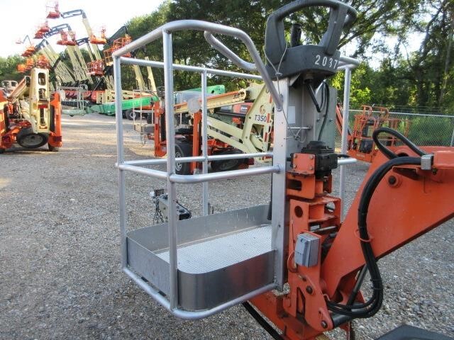2018 JLG T350