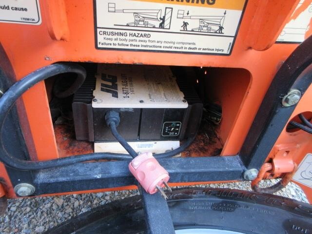 2018 JLG T350