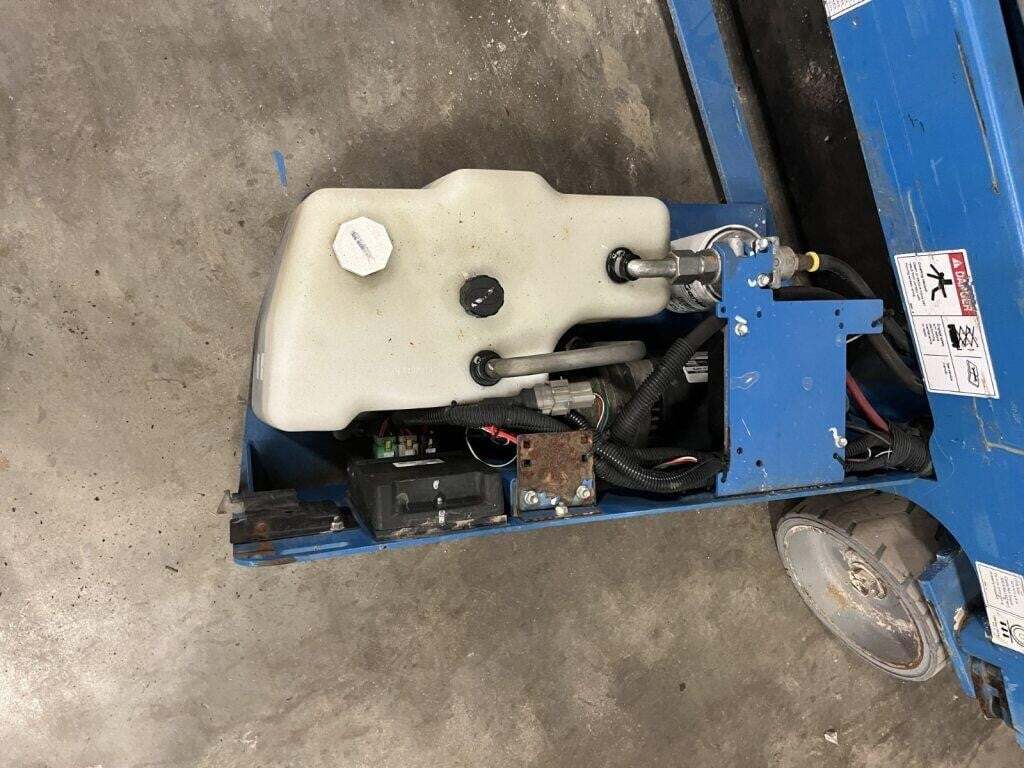 2018 Genie GS-1930