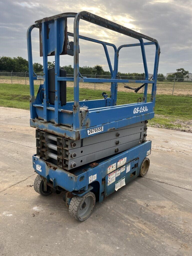 2018 Genie GS-1930