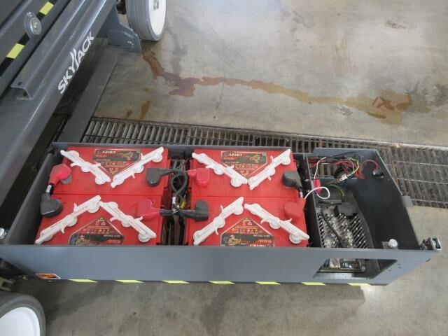 2025 Skyjack SJ4740E