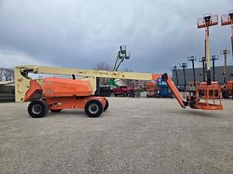 2013 JLG 800AJ
