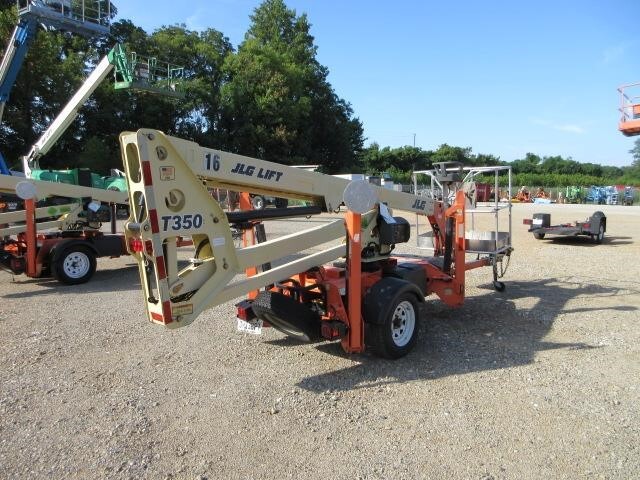 2018 JLG T350