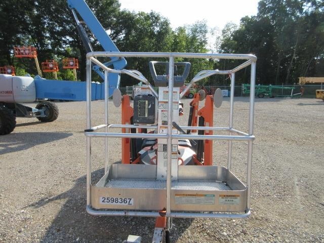 2018 JLG T350