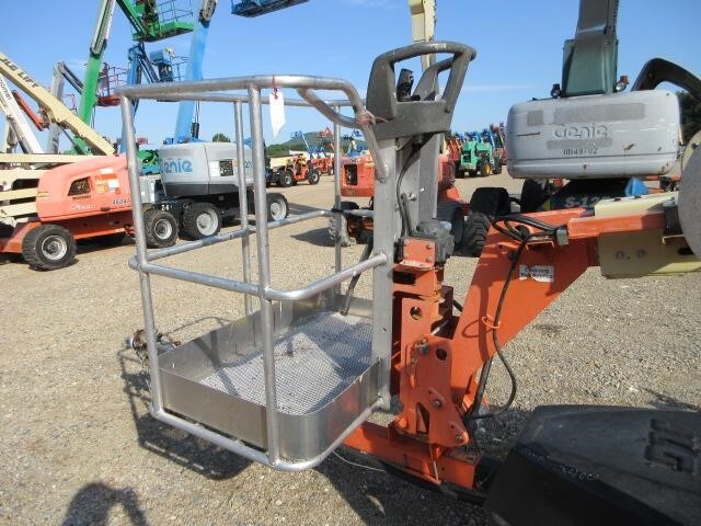 2018 JLG T350