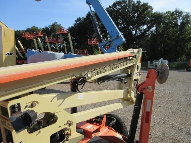 2018 JLG T350