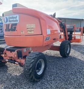 2017 JLG 450AJ