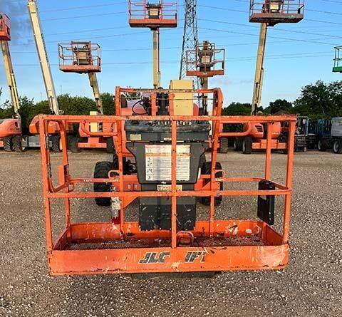 2020 JLG 450AJ