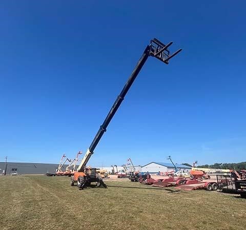 2019 JLG 1055-17