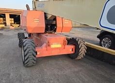 2017 JLG 800S-1