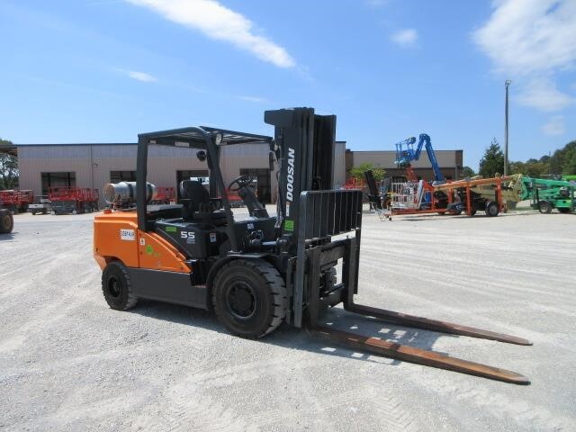 2022 Doosan G55C-7-2