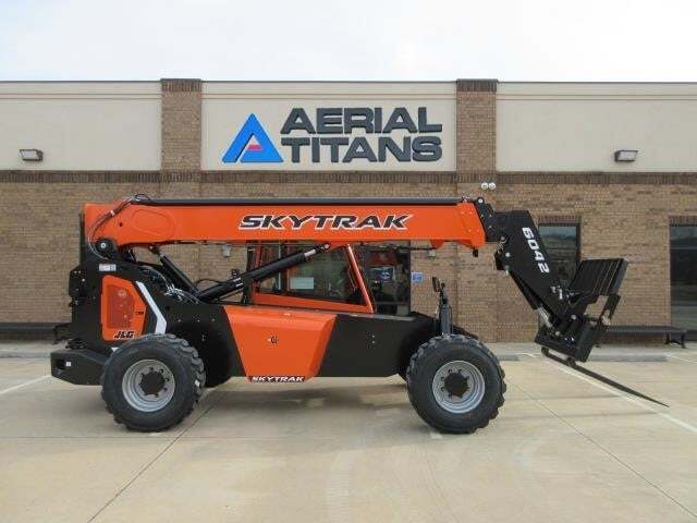 2025 SkyTrak 6042-5