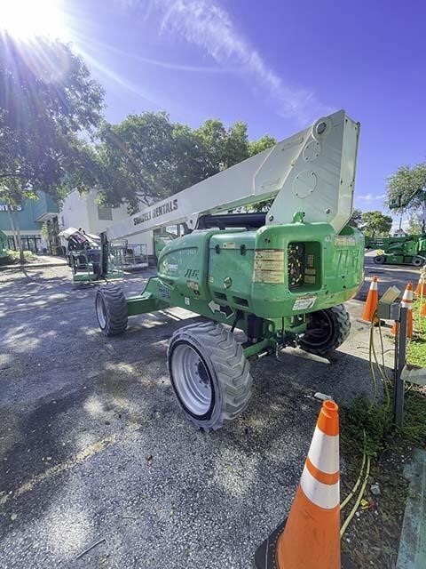 2017 JLG M600JP-1
