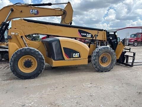 2019 CAT TL943D-5
