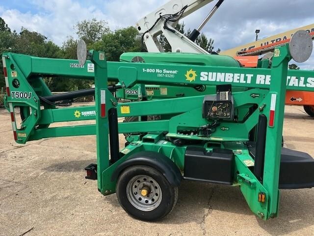 2017 JLG T500-2