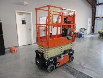 2025 JLG ES1930M-4