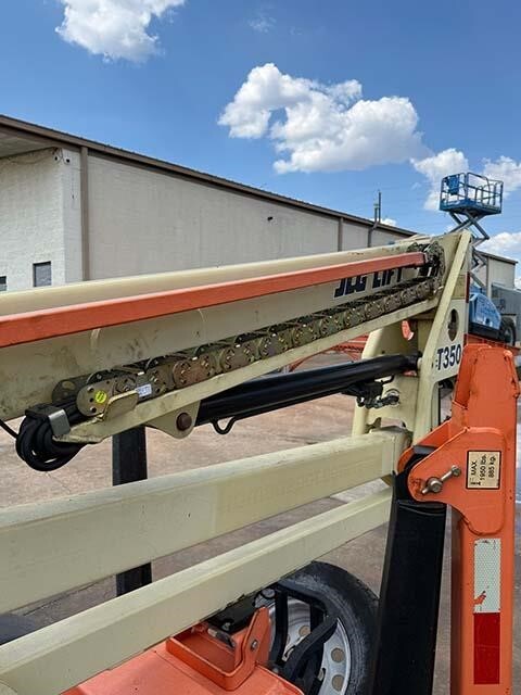 2018 JLG T350-23