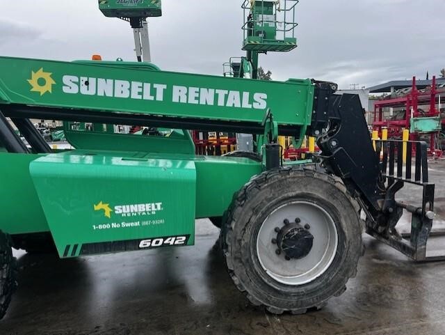 2018 SkyTrak 6042 Picture 4 2018 SkyTrak 6042-4