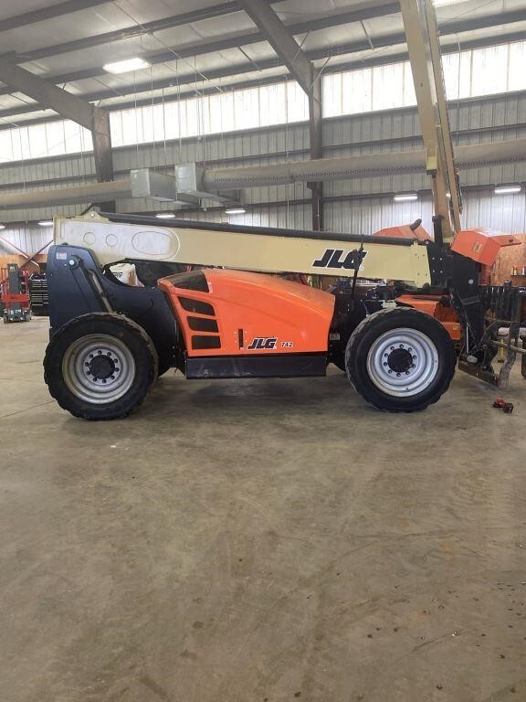 2021 JLG 742-3
