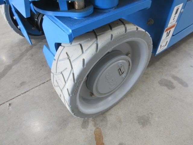 2025 Genie GS-3232-8