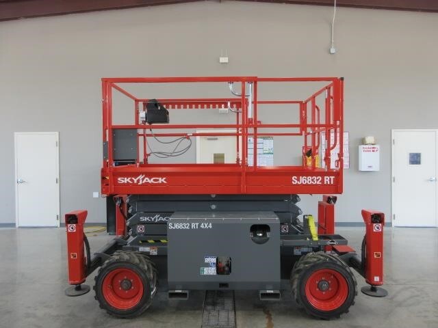 2025 Skyjack SJ-6832RT