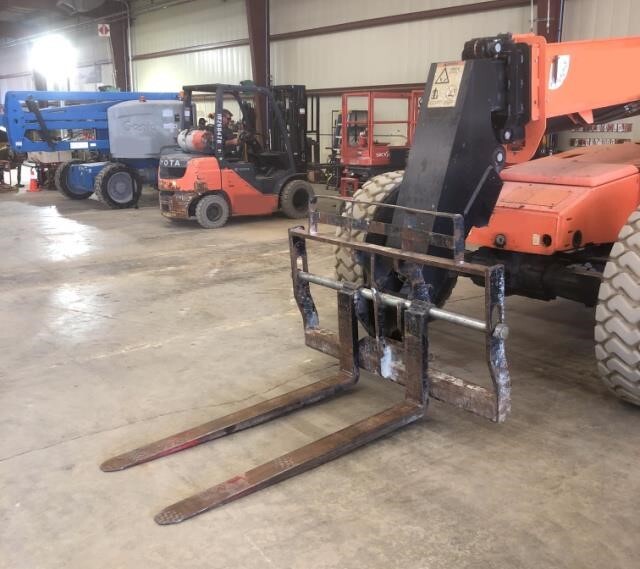 2017 SkyTrak 8042-10