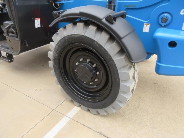 2024 Genie GTH 844-11