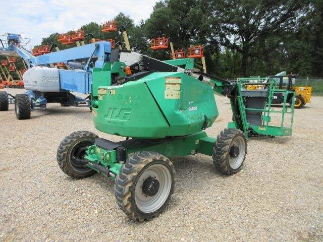 2017 JLG 340AJ-3