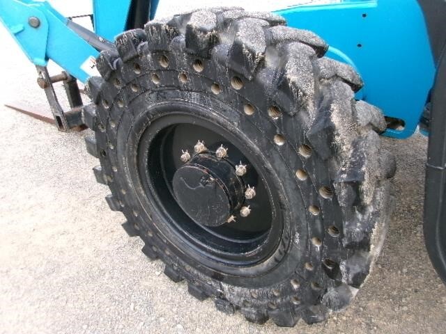 2022 Genie GTH-1056-12