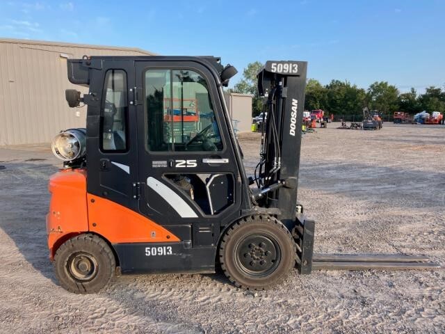 2018 Doosan G25P-7 Picture 3 2018 Doosan G25P-7-3