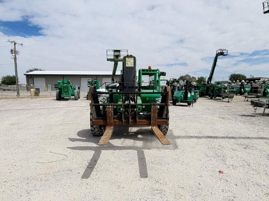 2015 SkyTrak 10042-8