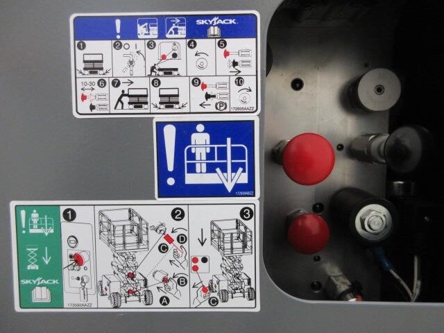 2025 Skyjack SJ-6832RT-26