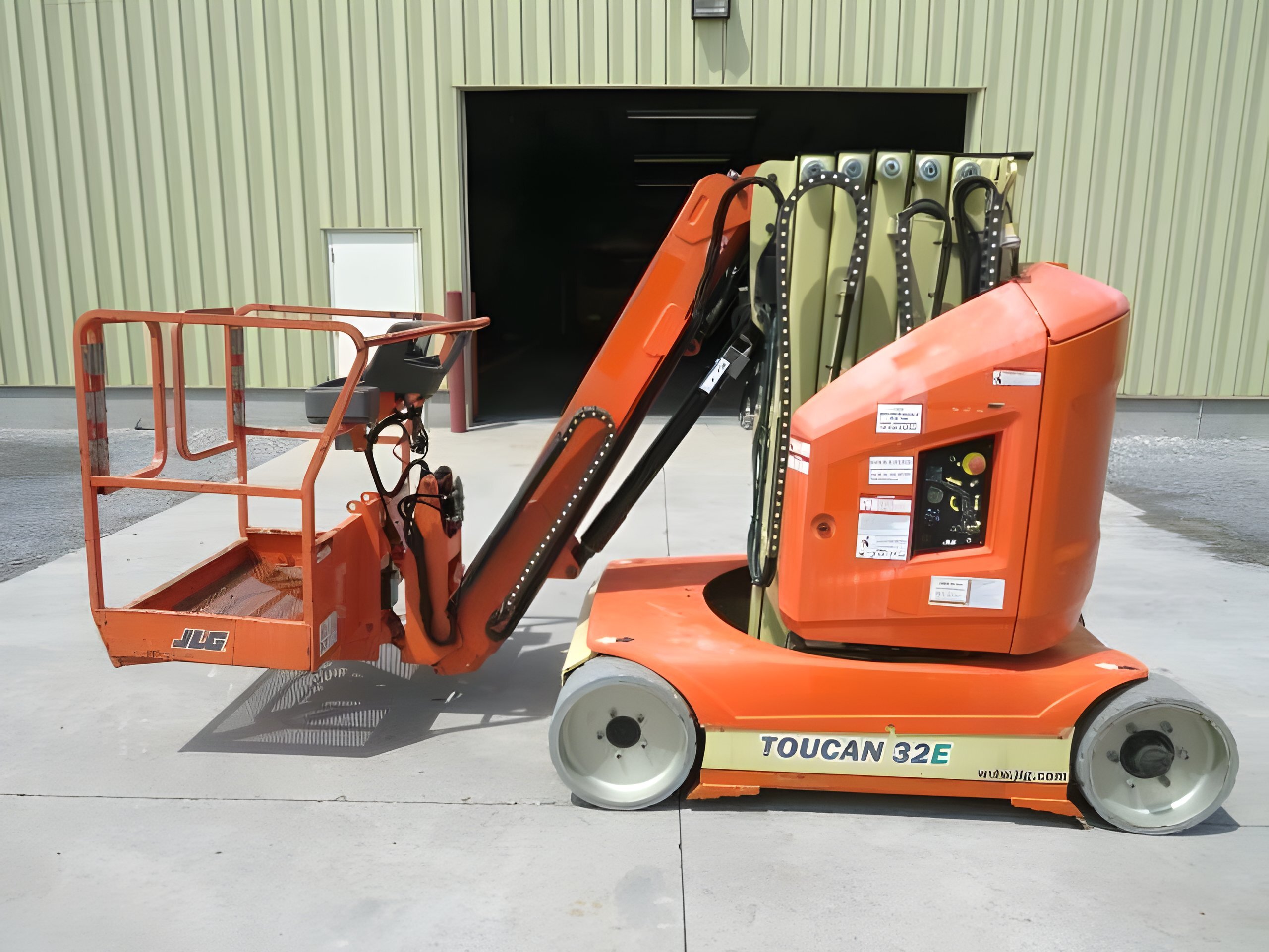 2017 JLG Toucan 32E