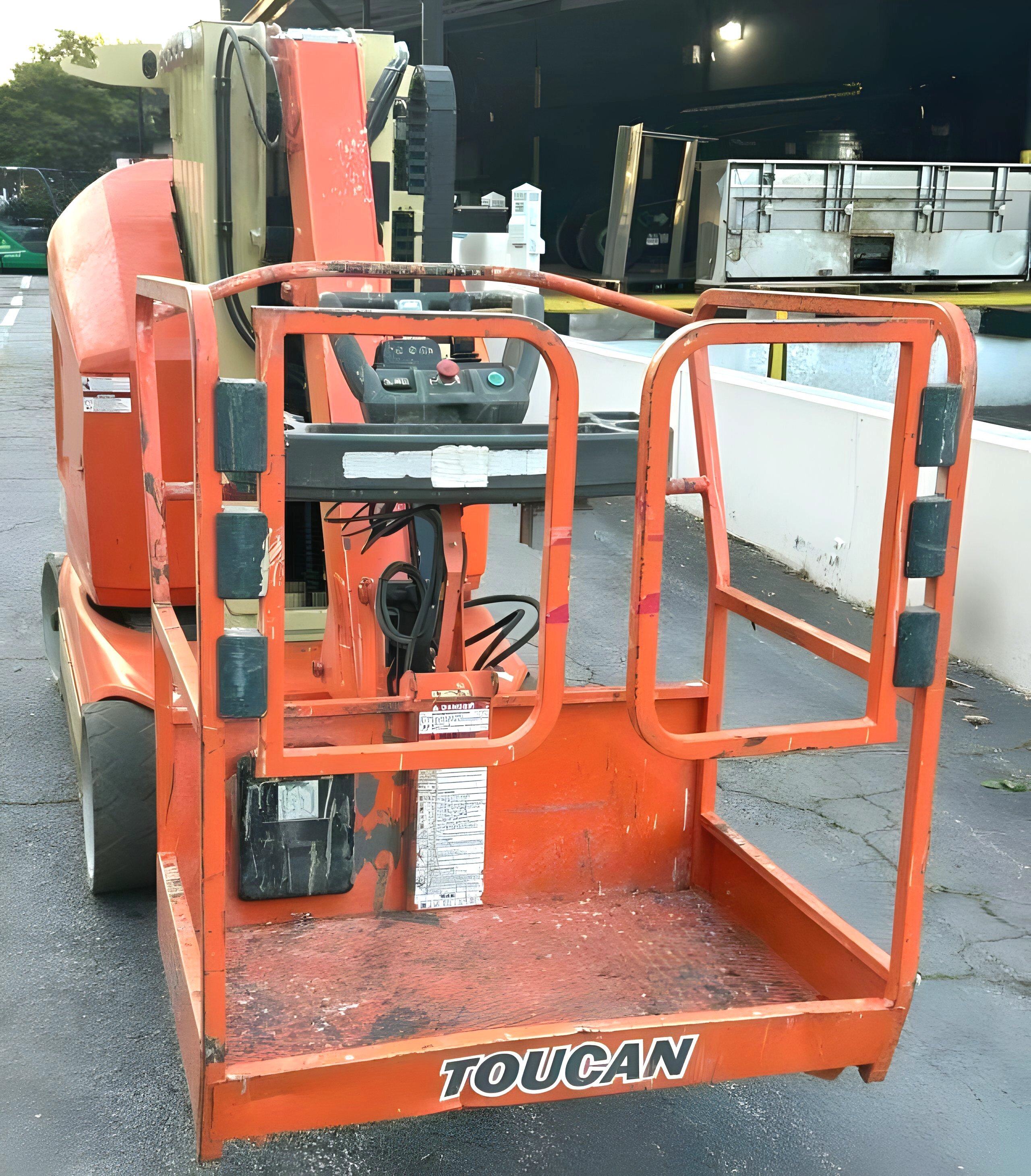 2017 JLG Toucan 32E